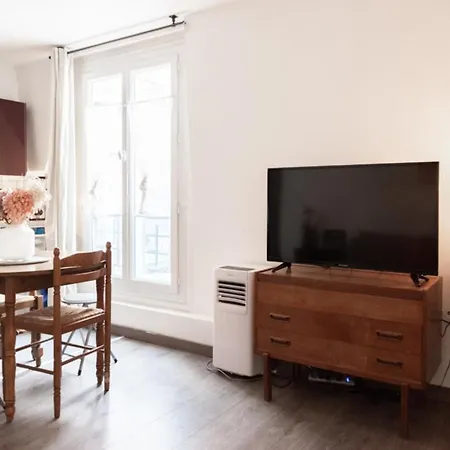 Charming Design Appt In Paris Appartement *