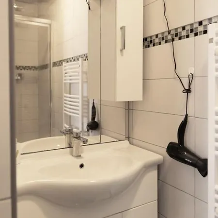Charming Design Appt In Paris Appartement *